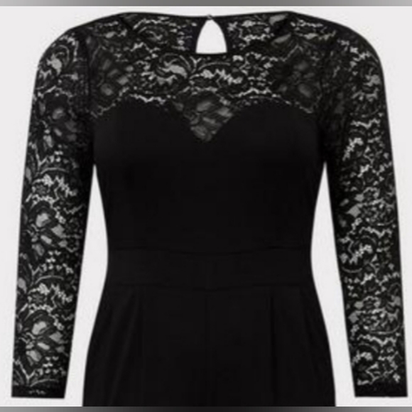 Torrid, NWOT, Black Lace Sweetheart Bodice Challis, Wide Leg Jumpsuit, Size 3X - Picture 3 of 9